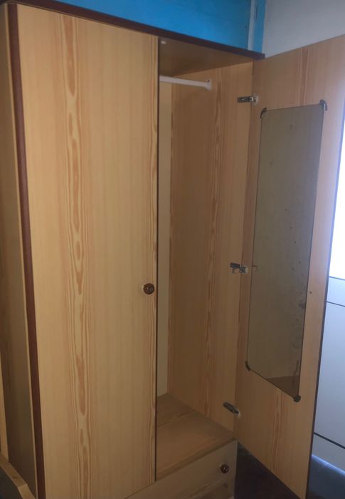 Mobília Quarto Completo: Camas+Roupeiro+Escrivaninha (Urgente)