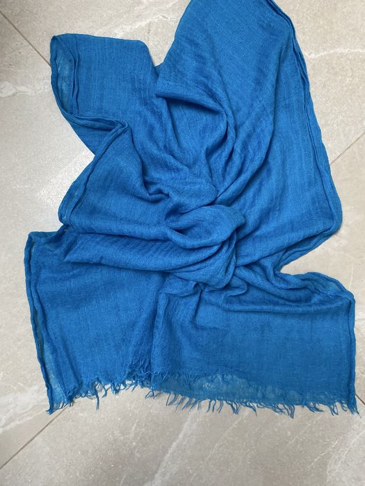 Niebieski szal maxi