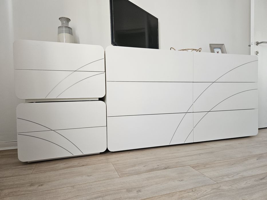 Movel + mesas cabeceira, em muito bom estado! Madeira maçica!