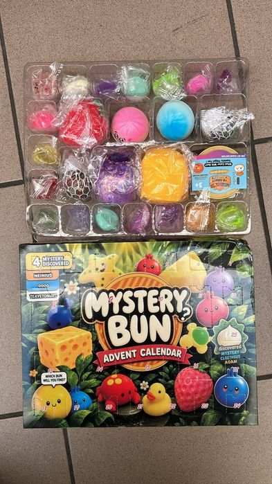 Kalendarz Adwentowy Mystery Bun – 24 Gniotki Antystresowe