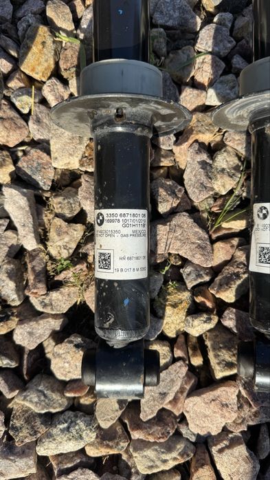 BMW X3 X4 G01 G02 стойки амортизатори