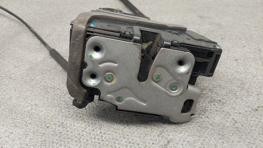 Fechadura / fecho porta frente esquerdo OPEL Astra K