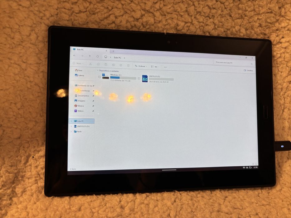 Tablet Lenovo 10” com Windows 11 pro 100€