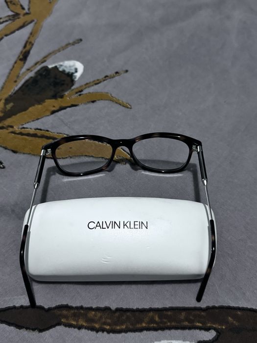 Armacao oculos kalvin klein