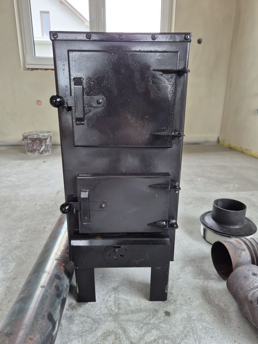 Piec typy koza na budowe, kominek wolnostojący