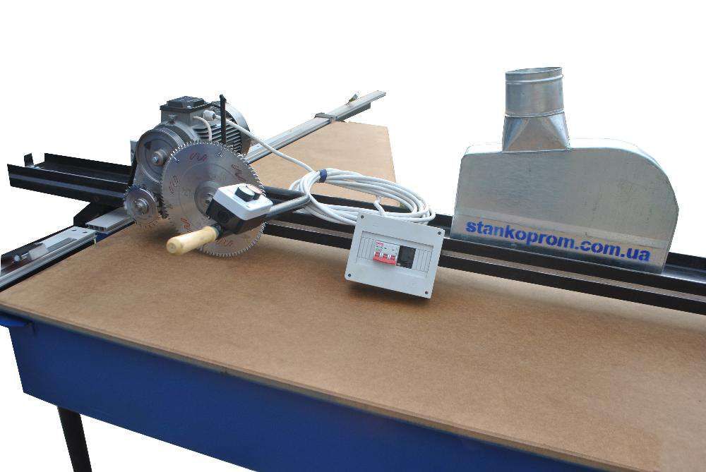 Форматник, форматно розкрійний верстат, верстат форматного розкрою