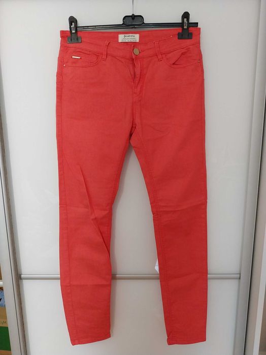 Spodnie Stradivarius roz. 40 / L
