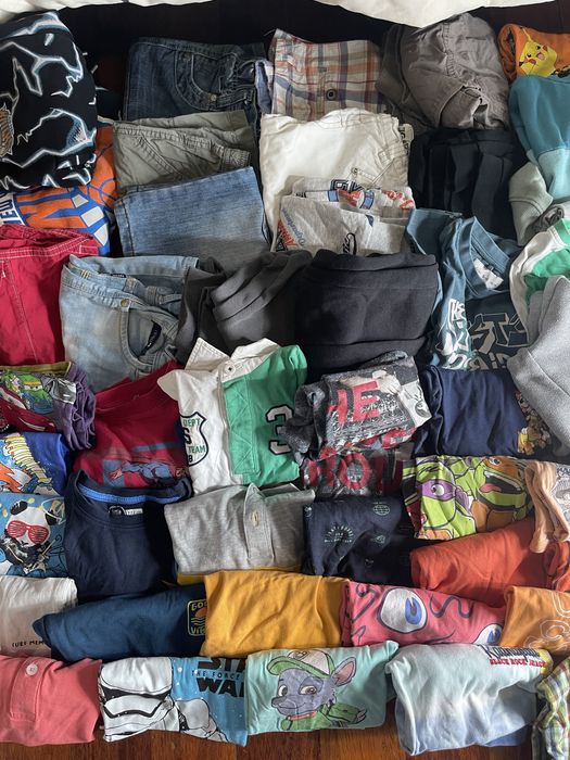Lote de roupa de criança