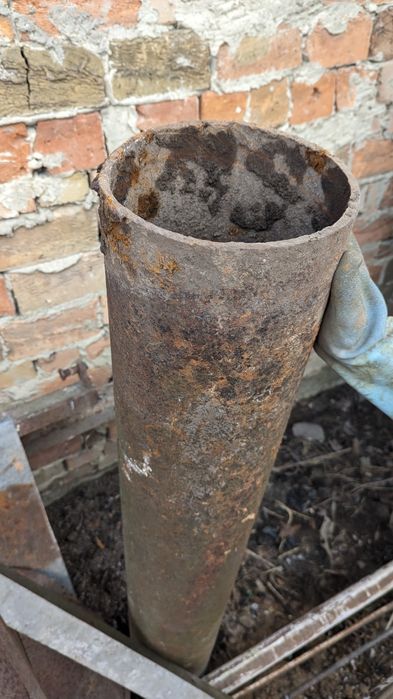 Дві металевих труби 1.5 м, 3.4 м