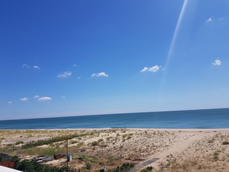 Продам фасадну ділянку біля моря 10 соток ділима