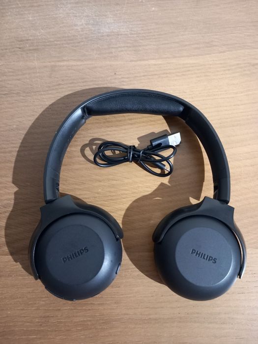 Auscultadores Bluetooth PHILIPS Tauh202Bk