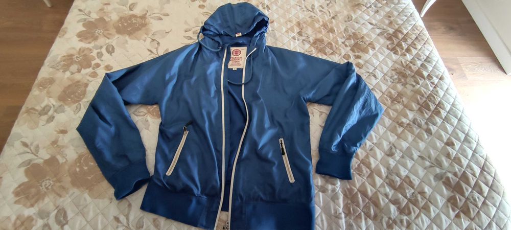 Casaco Francklin Marshall com capuz, tam. L impecável