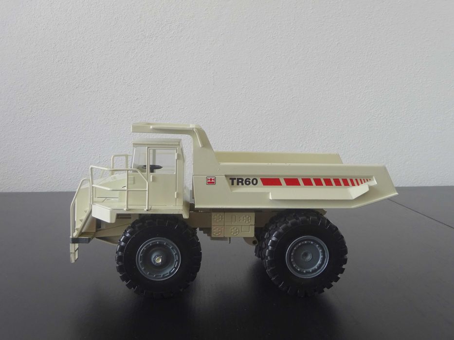 1:40 NZG Terex TR60 Dumper