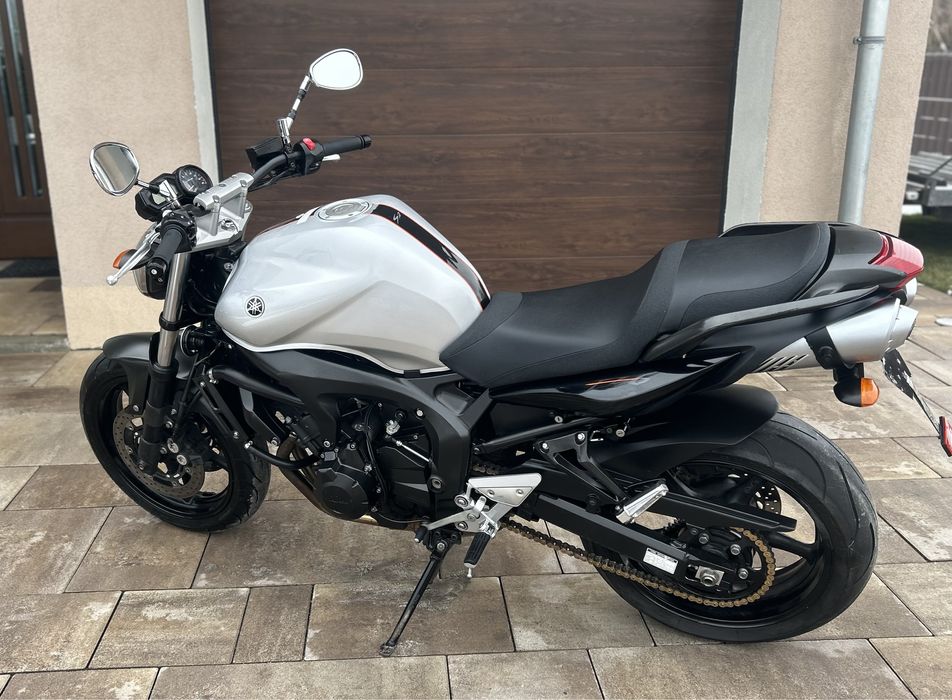 Yamaha FZ6 super stan! FZ6 S2! Warto!