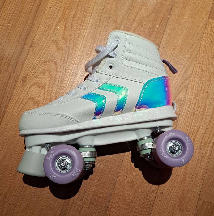 Patins 4 rodas novos