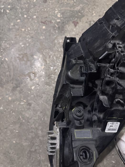 Фара ліва Led Tesla 3