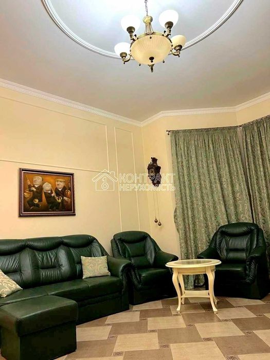 Продам будинок котедж 307 м2, з бомбосховищем, м. Студентська