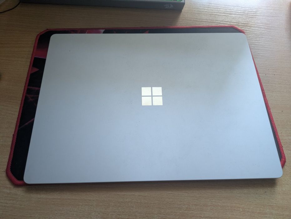 По запчастинах. Ноутбук Microsoft Surface 1769