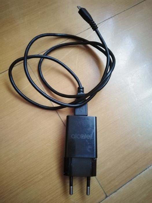 Vendo fixar de carregamento para telemóvel bom estado