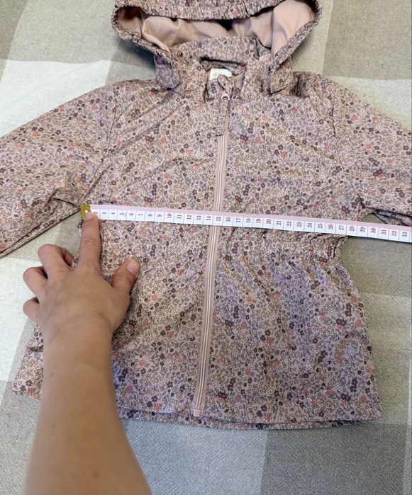 Курточка на дівчинку HM на 9-12 міс