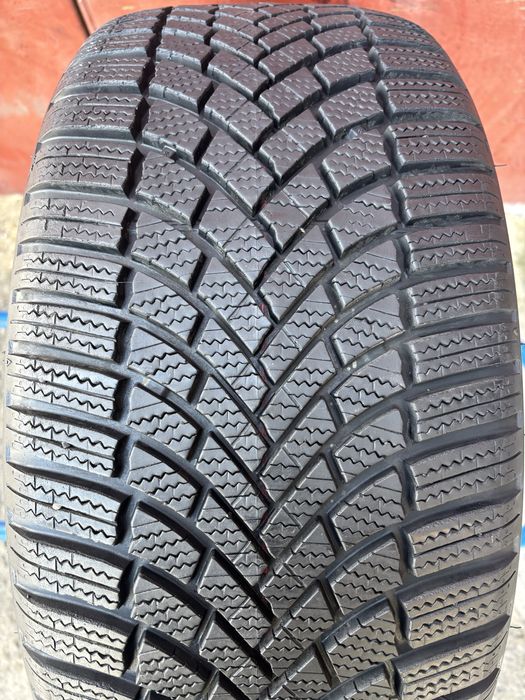 235/40/19 R19 Brigestone Blizzak LM005 зима 1 шт