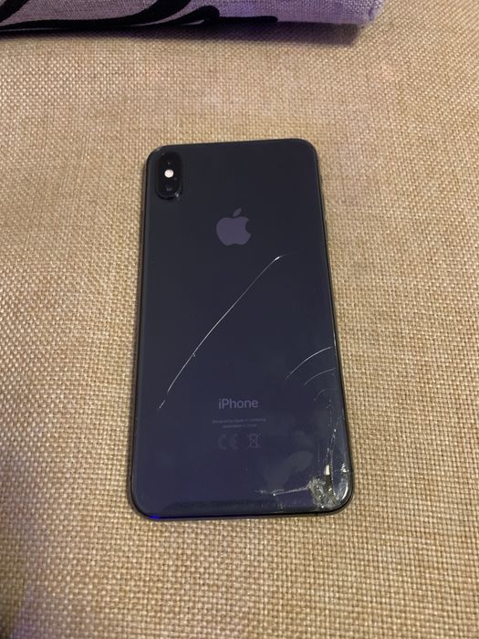 Продам Iphone XS Max 64gb