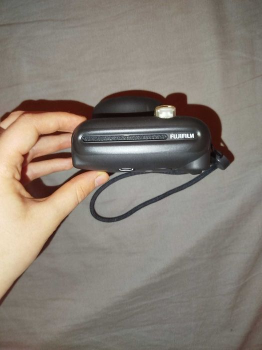 camara instax 11 preta