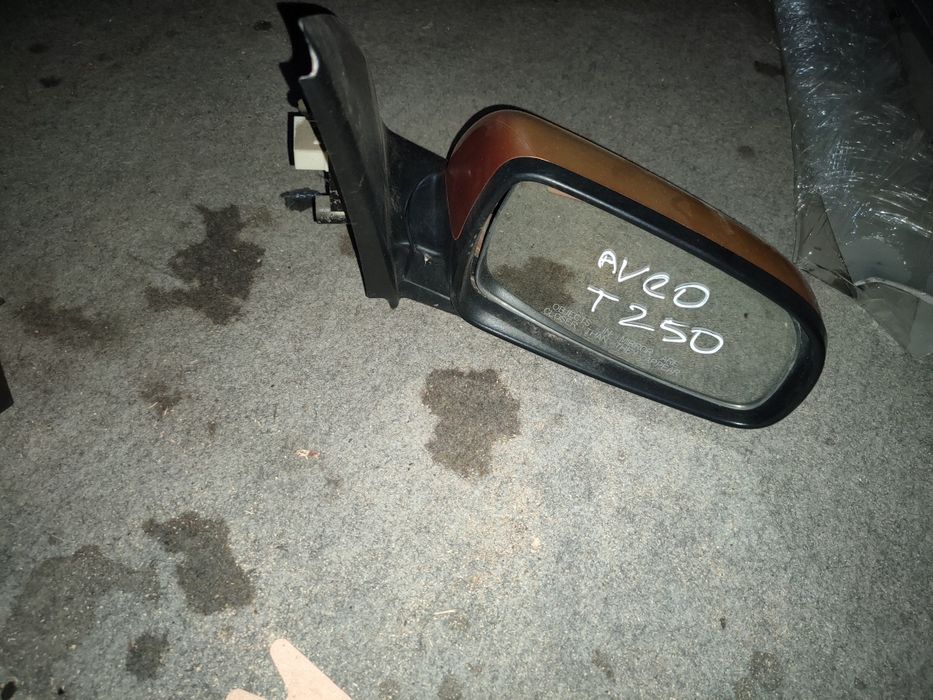 Зеркало Ланос сенс Авео 3 т250: 600 грн. - Бічне скло Київ на Olx