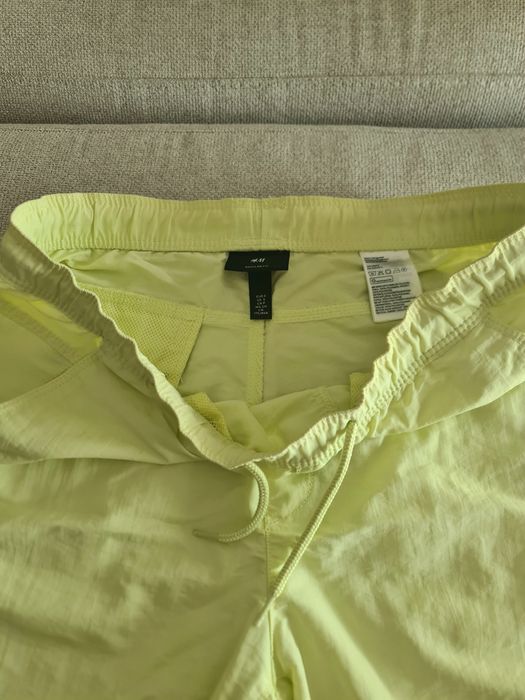 Calções H&M com 3 bolsos