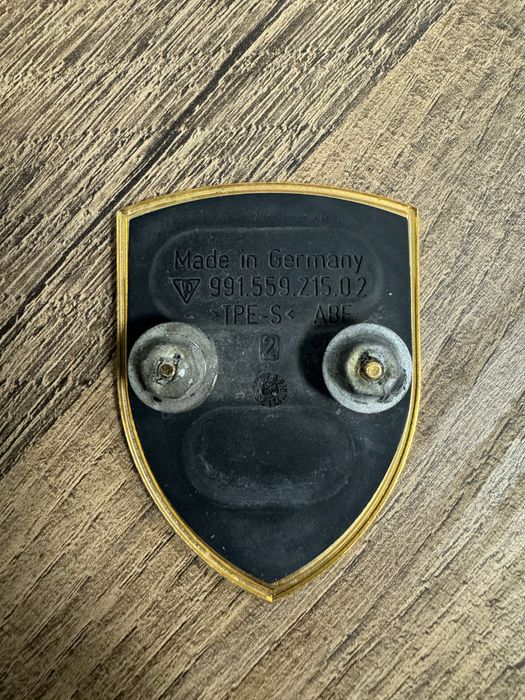 Emblemat znaczek porsche cayenne macan