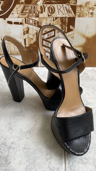 Sandálias Nine West