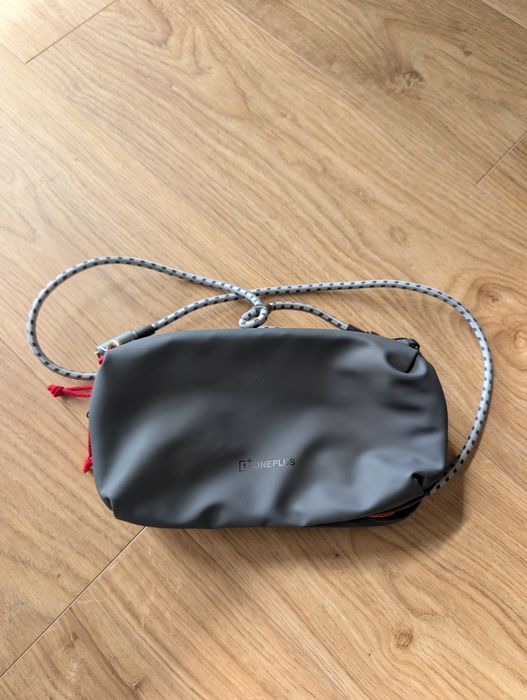 OnePlus Everyday Sling Bag
Black