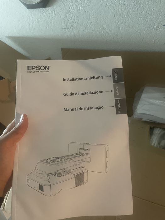 projetor multimédia Epson modelo EB-685Wi.