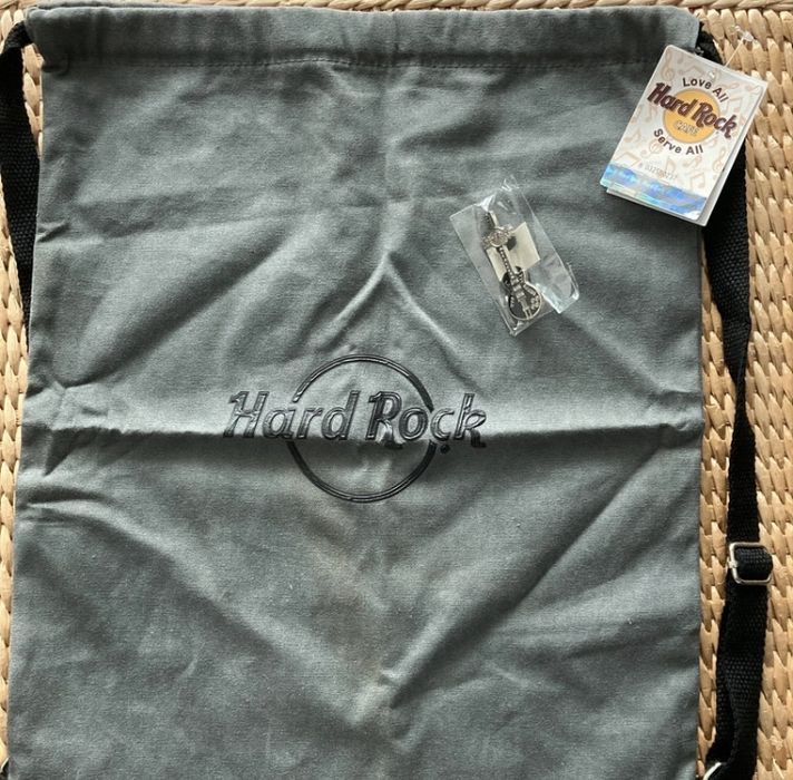 Saco e pin oficiais Hard Rock Cafe All Access