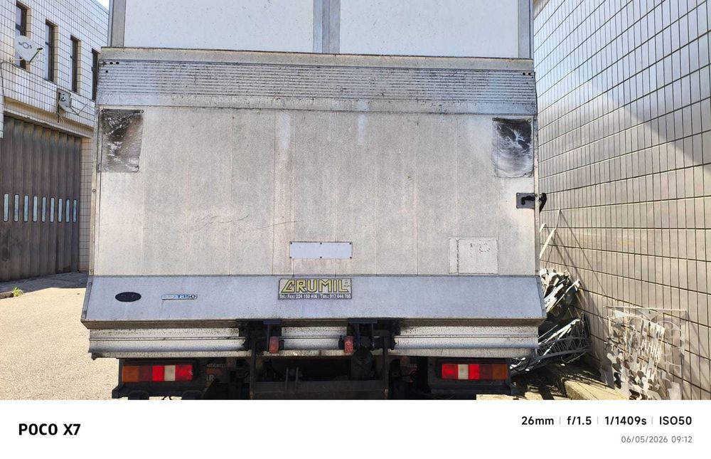 Vendo Plataforma elevatória Dhollandia