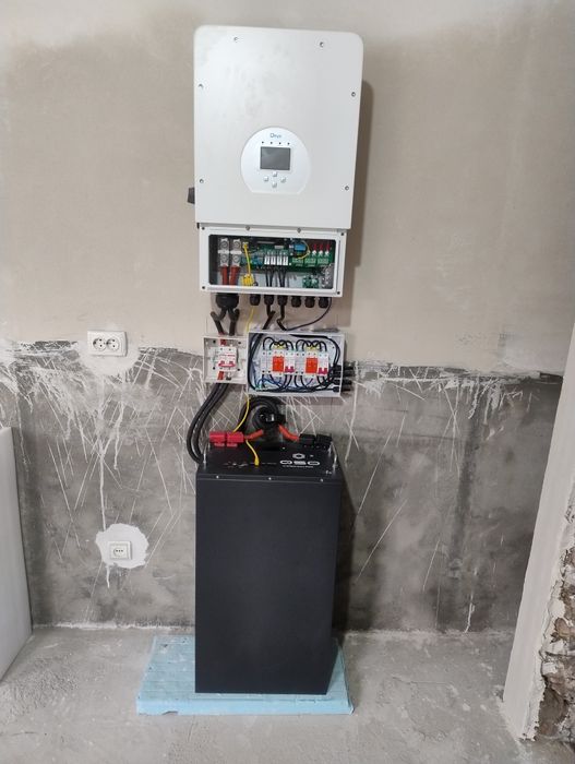 Монтаж гібридних станцій