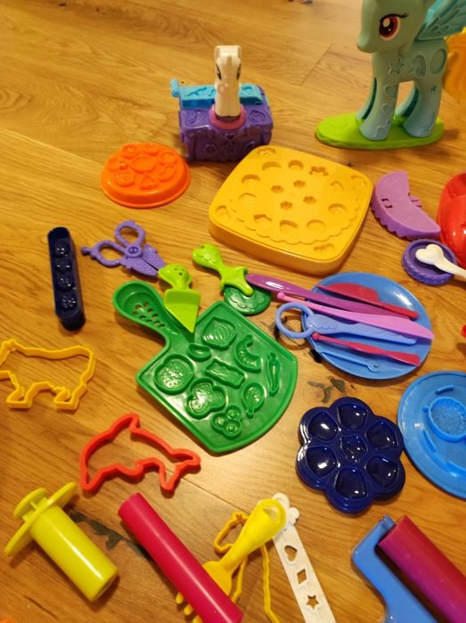 Zestaw Play-Doh pizza, ciastka ,unicorn i różne inne