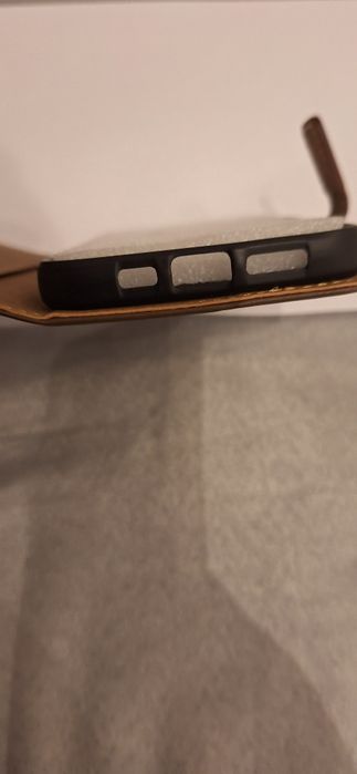 Etui z klapka do Iphona 13 PRO