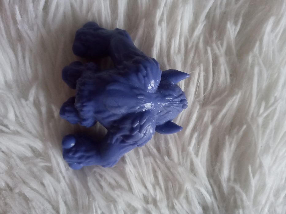 Figurka potworek monster