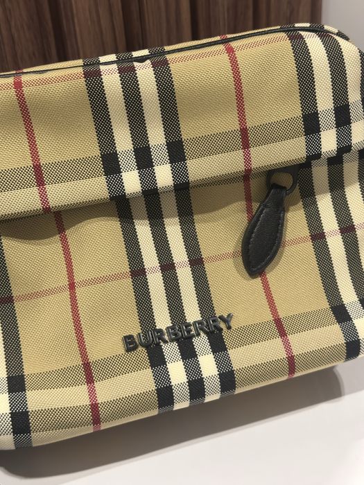 Сумка коричнева через плече