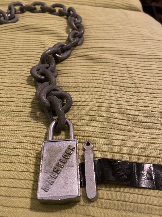 Corrente de aço pesada 1,31 m (52 elos) + cadeado magnelock