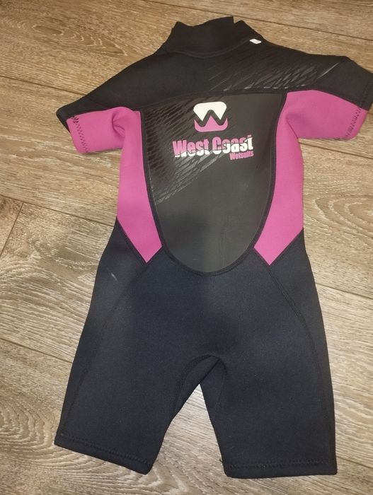 дитячий неопреновий гідрокостюм від бренду West Coast Wetsuits 5;6 років