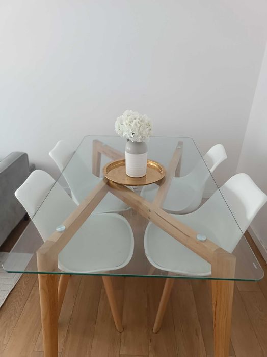Mesa e sofá cama
