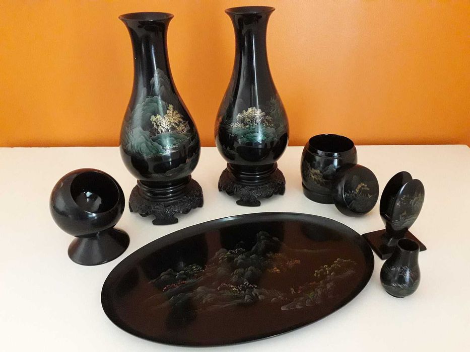 Vintage Chinese dining set, black lacquer, hand-painted (1950s–1960s)
