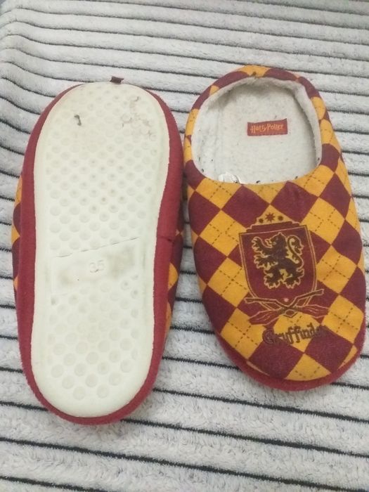 Kapcie r35 Harry Potter Hufflepuff