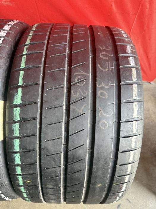 Pneus 305/30/20 Michelin Como novos Homolgacao Porche