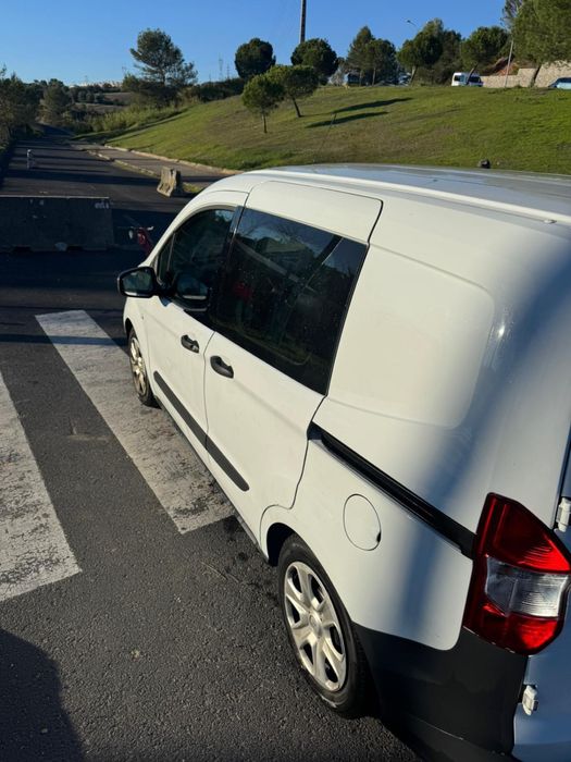 Ford Transit Courier