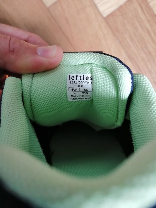 Ténis rapaz Lefties com luzes T. 34 azul e verde. NOVOS