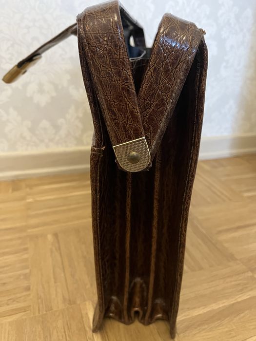 Вінтажний новий шкіряний чоловічій портфель