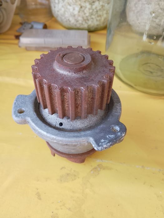 Насос охлаждающей жидкости